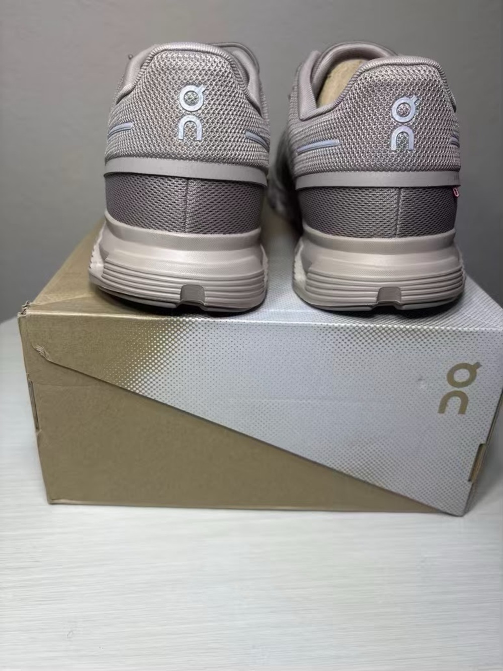 On Running Cloud 6 Women's Size 11 Wide Sand Beige NIB Sneakers 3WF1006 - Picture 6 of 8